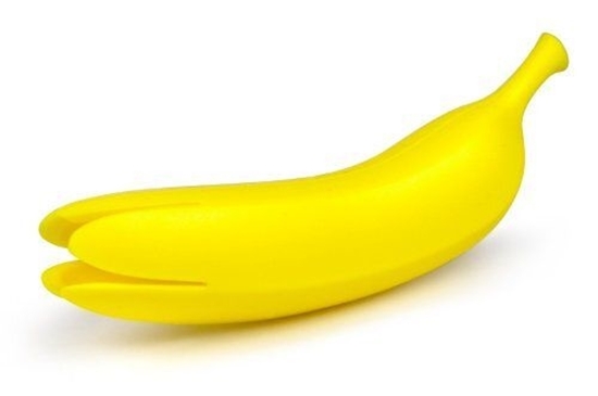 Picture of Silicone Banana Shaped Design Pan Gripper - 15 x 3.5 Cm