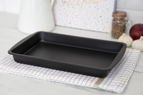 Picture of Wham - Deep Oven Tray - 30.5 x 19 Cm